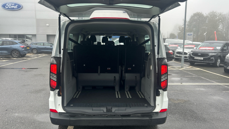 Ford Tourneo Custom 340 L2 Petrol Fwd 2.5 PHEV 232ps H1 Zetec 8 seater Auto